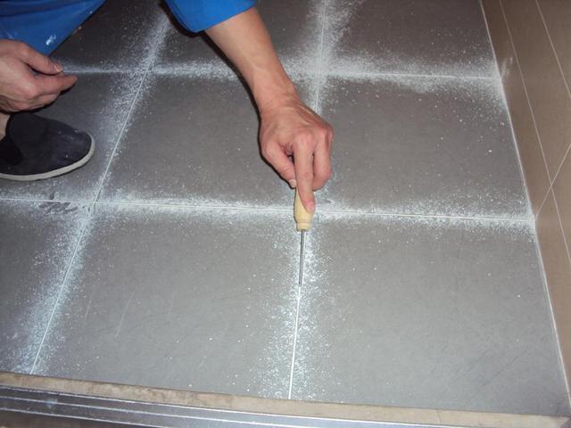 瓷砖拱起处理绝招视频(瓷砖拱起来了有什么办法搞好) 瓷砖拱起处理绝招视频(瓷砖拱起来了有什么办法搞好)