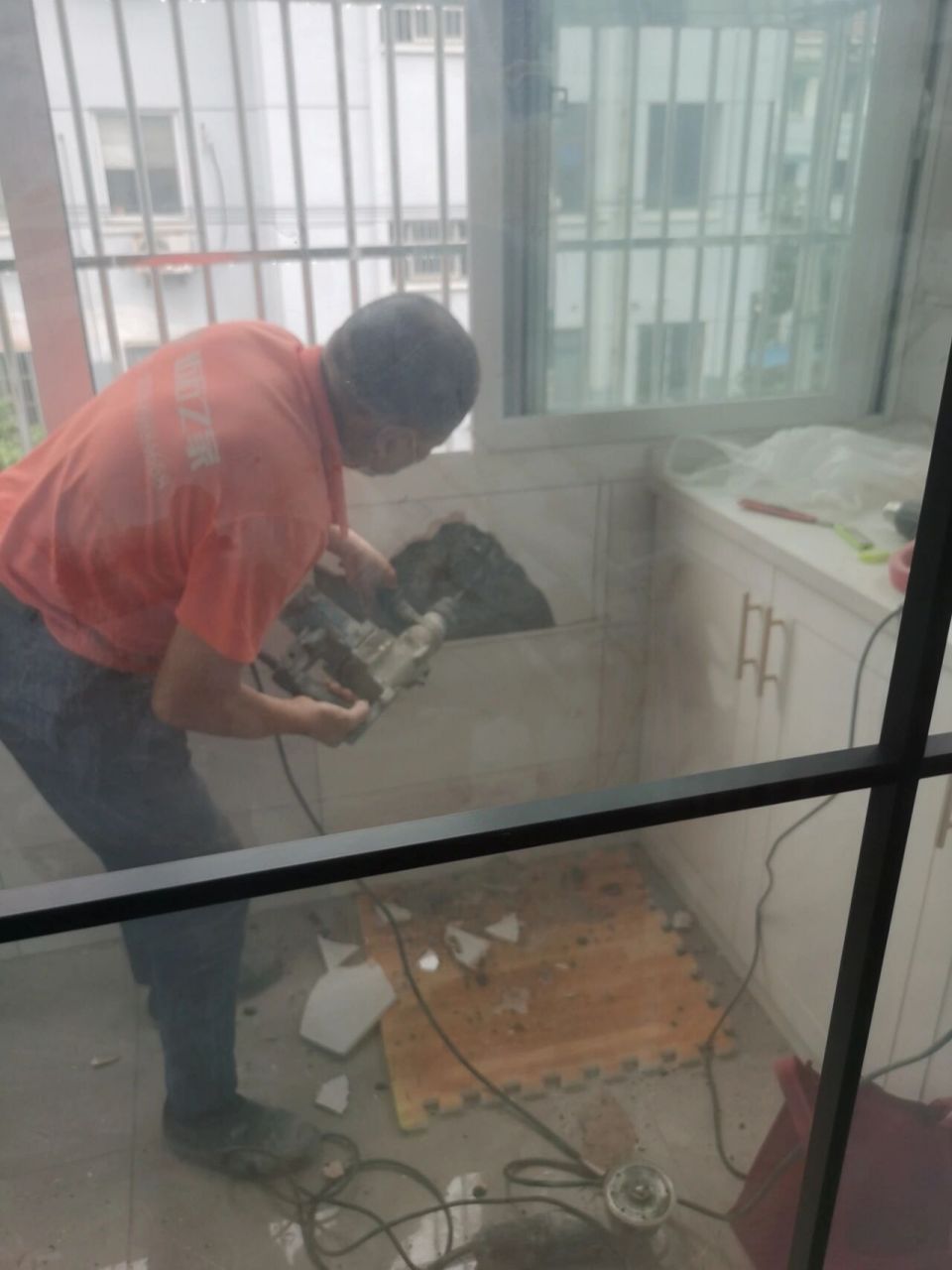 墙砖打孔打坏怎么办视频教程(墙砖打孔打坏怎么办视频教程全集) 墙砖打孔打坏怎么办视频教程(墙砖打孔打坏怎么办视频教程全集)